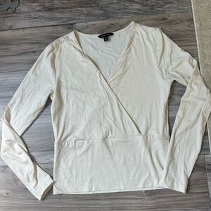 Banana Republic Cream Long Sleeve Wrap Stretchy Long Sleeved Top Size Small